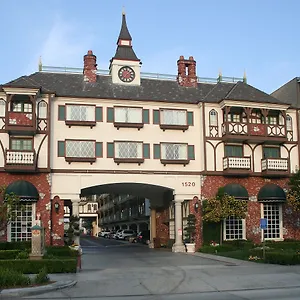 3* Szálloda Camelot &